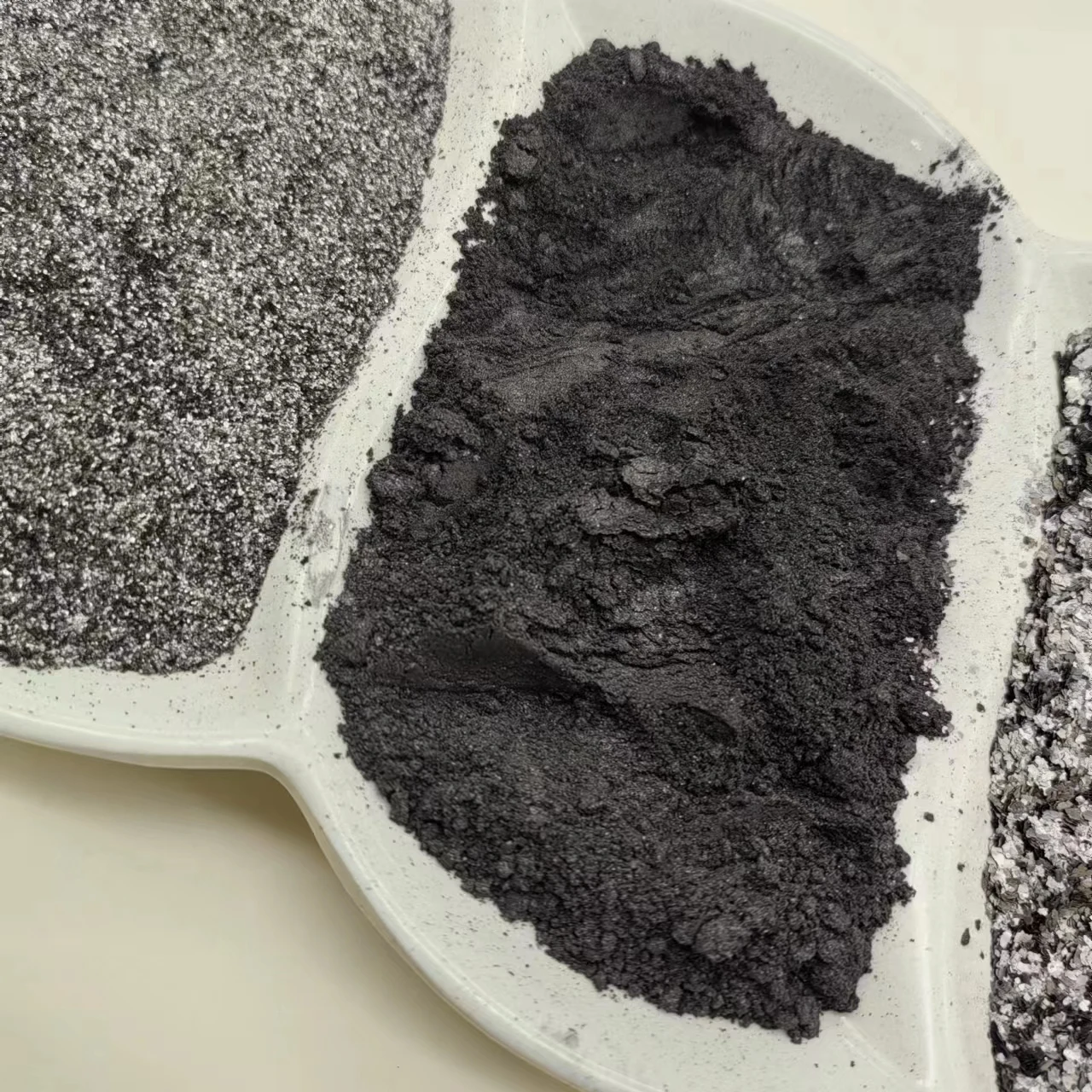 Fire retardant graphite spherical graphite powder lubricant flake for lithium battery