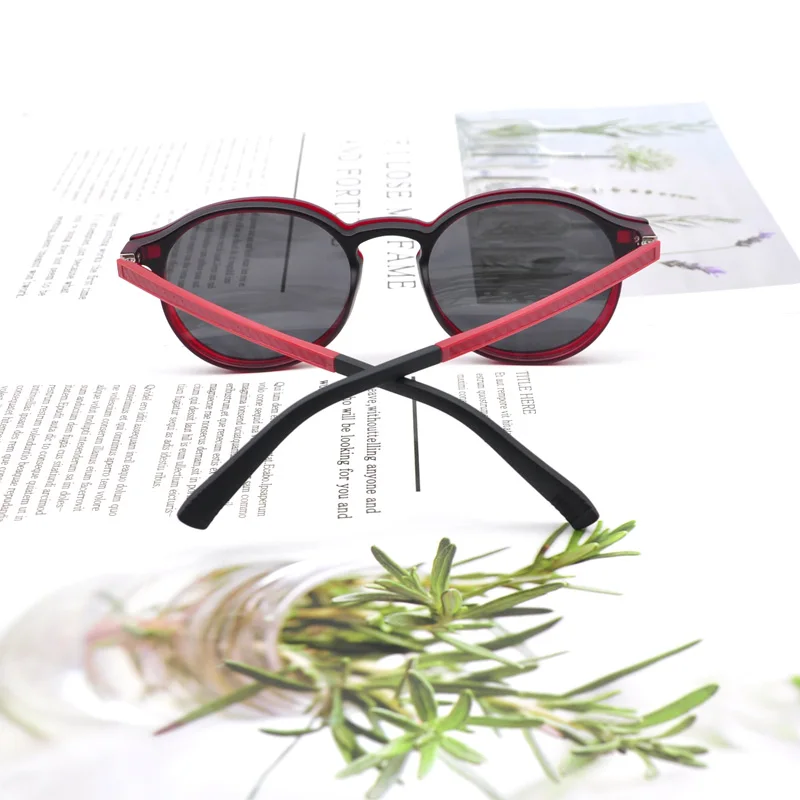 New Fashion Designer Sunglasses with Magnetic Polarized Clip-On AC Lenses and TR90 Metal Frame