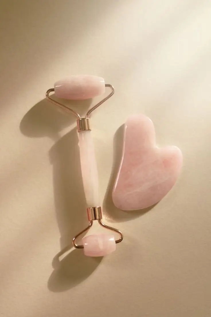 100% Natural Textured Jade Roller High Quality Noiseless Face Massage Roller with Guasha Board