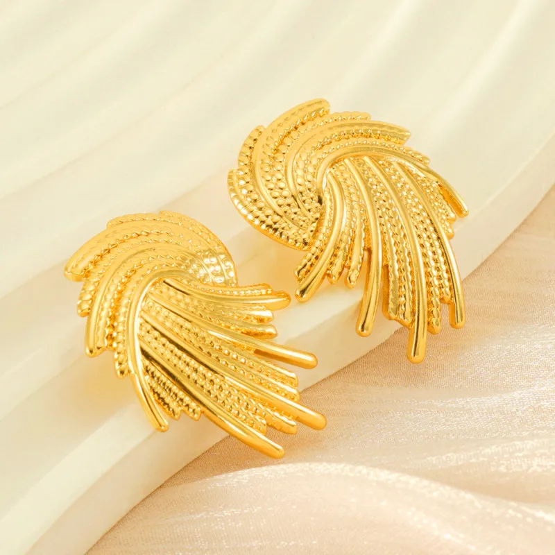 Fashion Stud Earring 18k Gold Color Plated Stainless Steel Earring Jewelry For Woman Daily Wear