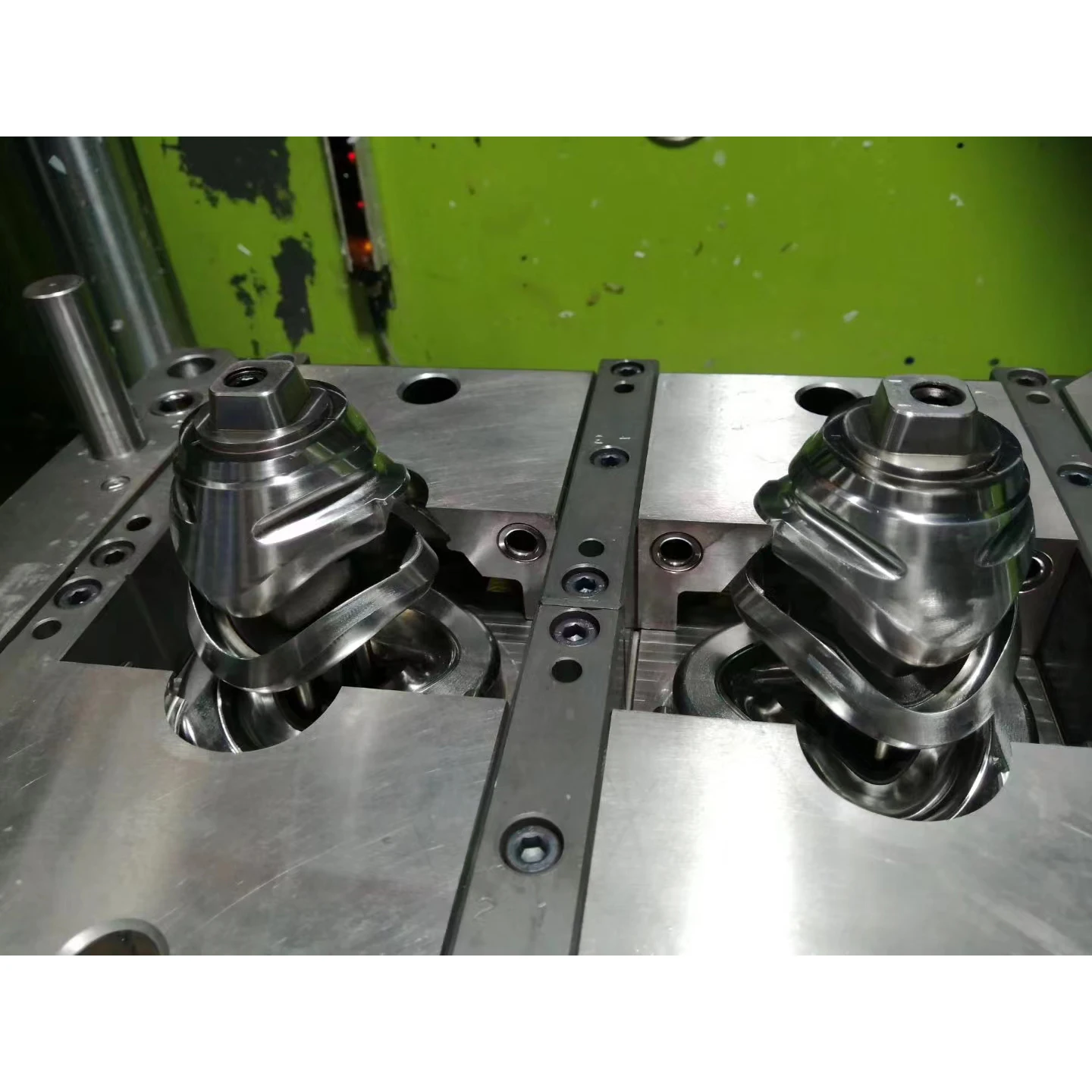 Custom Liquid Silicone Rubber Lsr Injection Mold For Mask