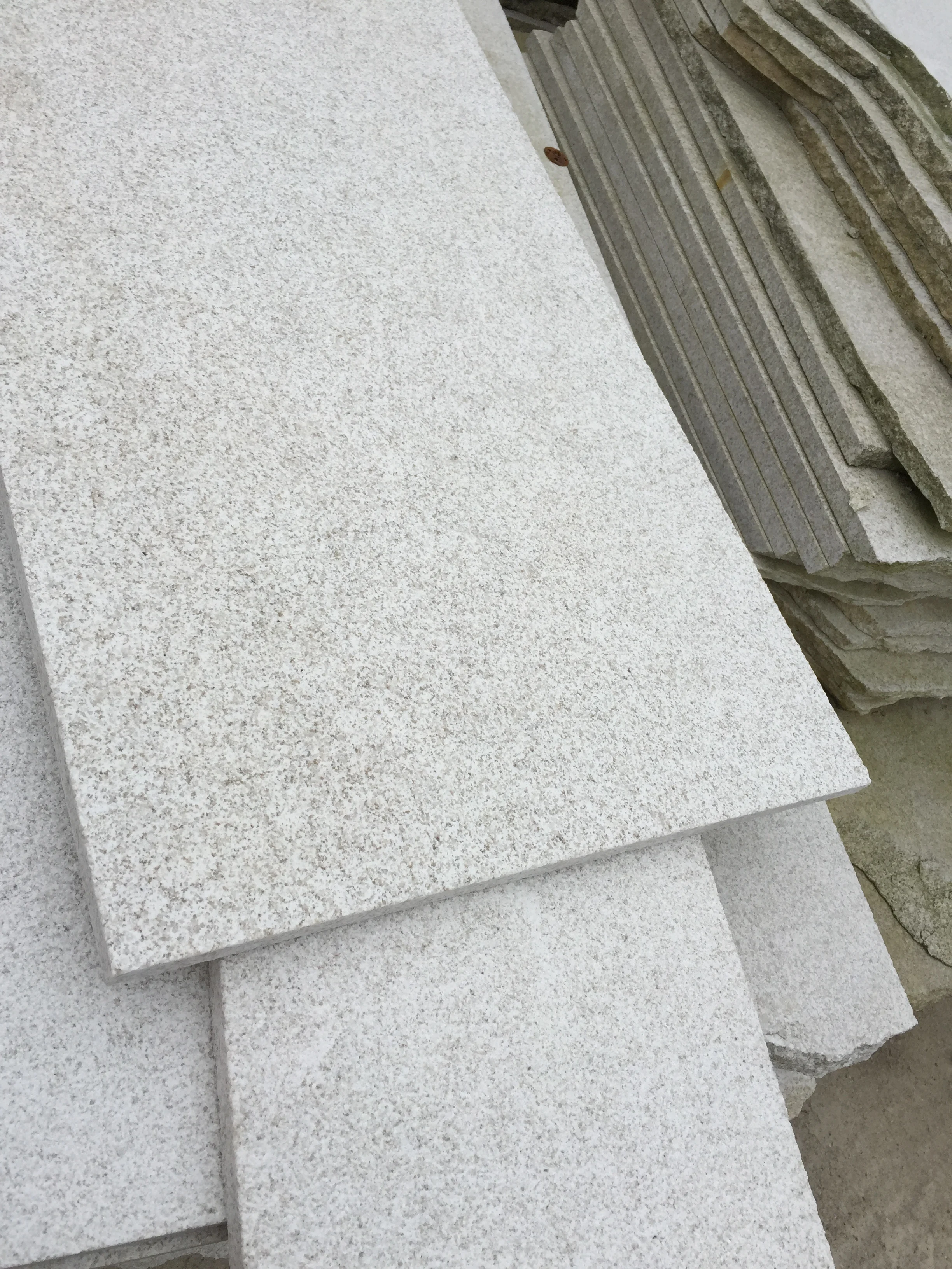 Cheap Pure Chinese Pearl White  Granite Slabs for Floor Paving with High Quality