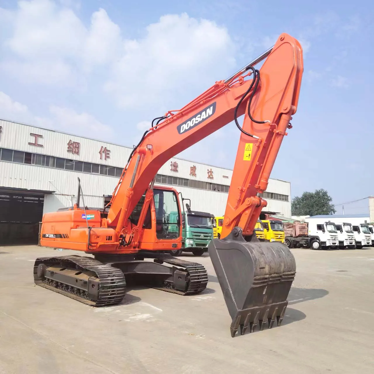 China Dx 225 45 Ton 35 Ton 30 Tonne Crawler Excavator For Sale