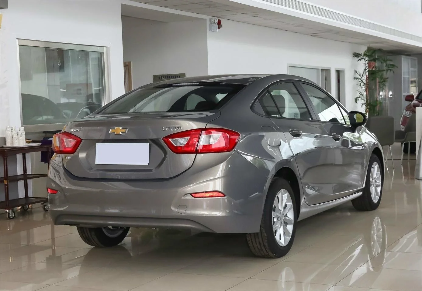 Chevro-Let Cruze Car Sedan Automatic Gasoline Sedan Chinese Used Car in Stock