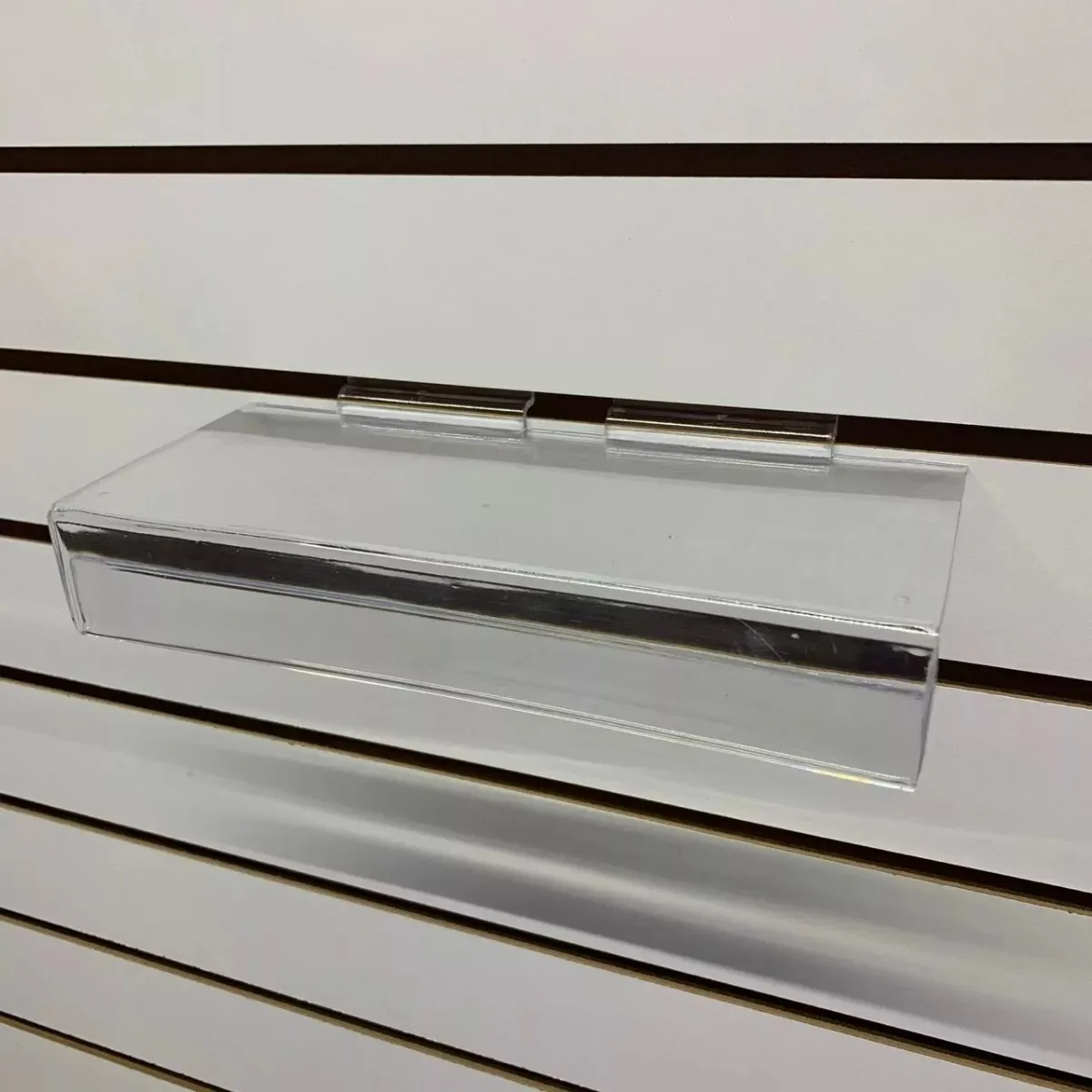 Wholesale Custom Shoes Holder Slatwall Clear Acrylic Transparent Shoe Display Shelves