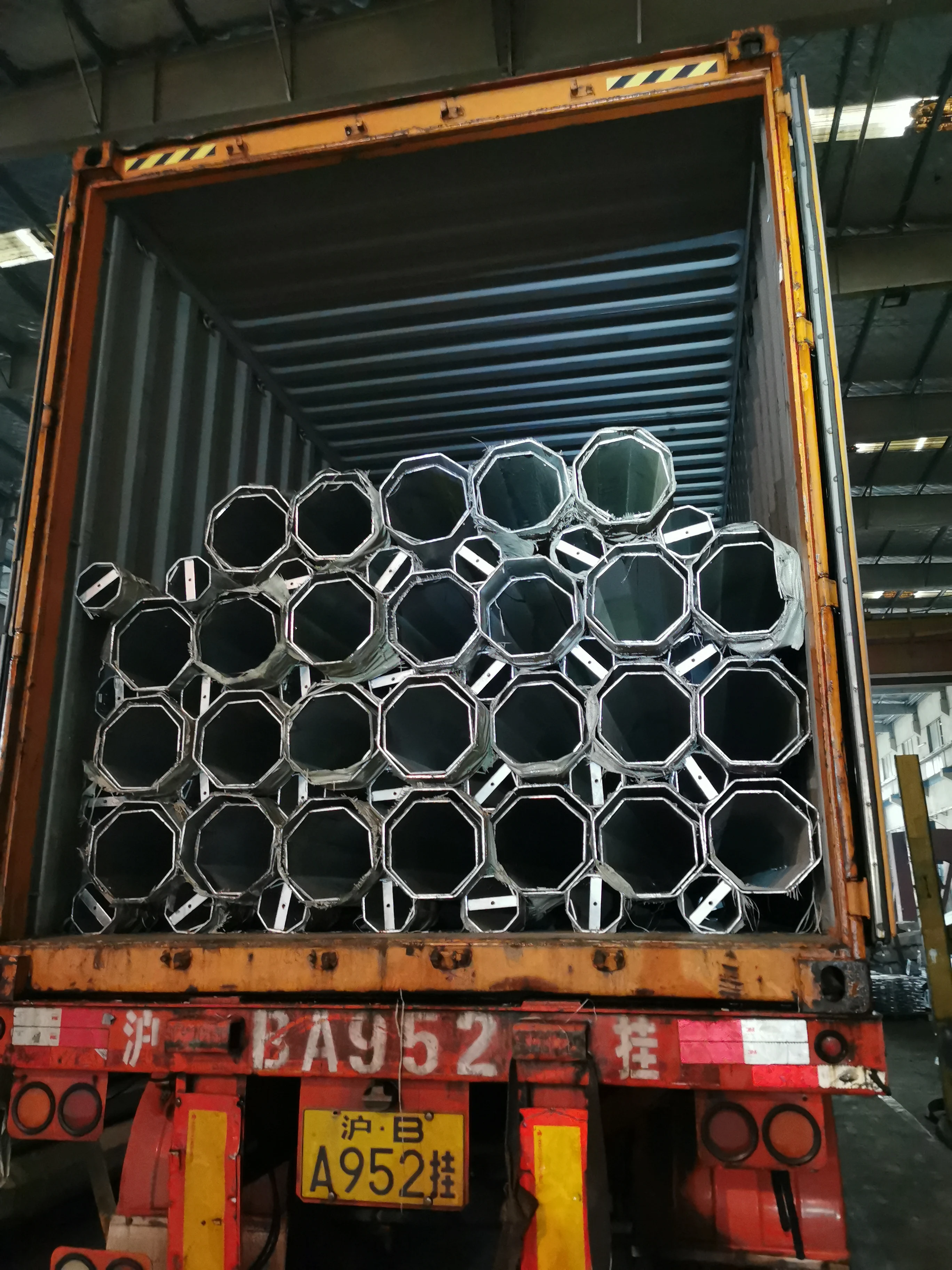 Solar Street Light Pole Supplier Polygonal 9 Meters LED 2015 Hot Sale 9m Lamp Post Factory in China 50 Years 15 Years ASTM A123