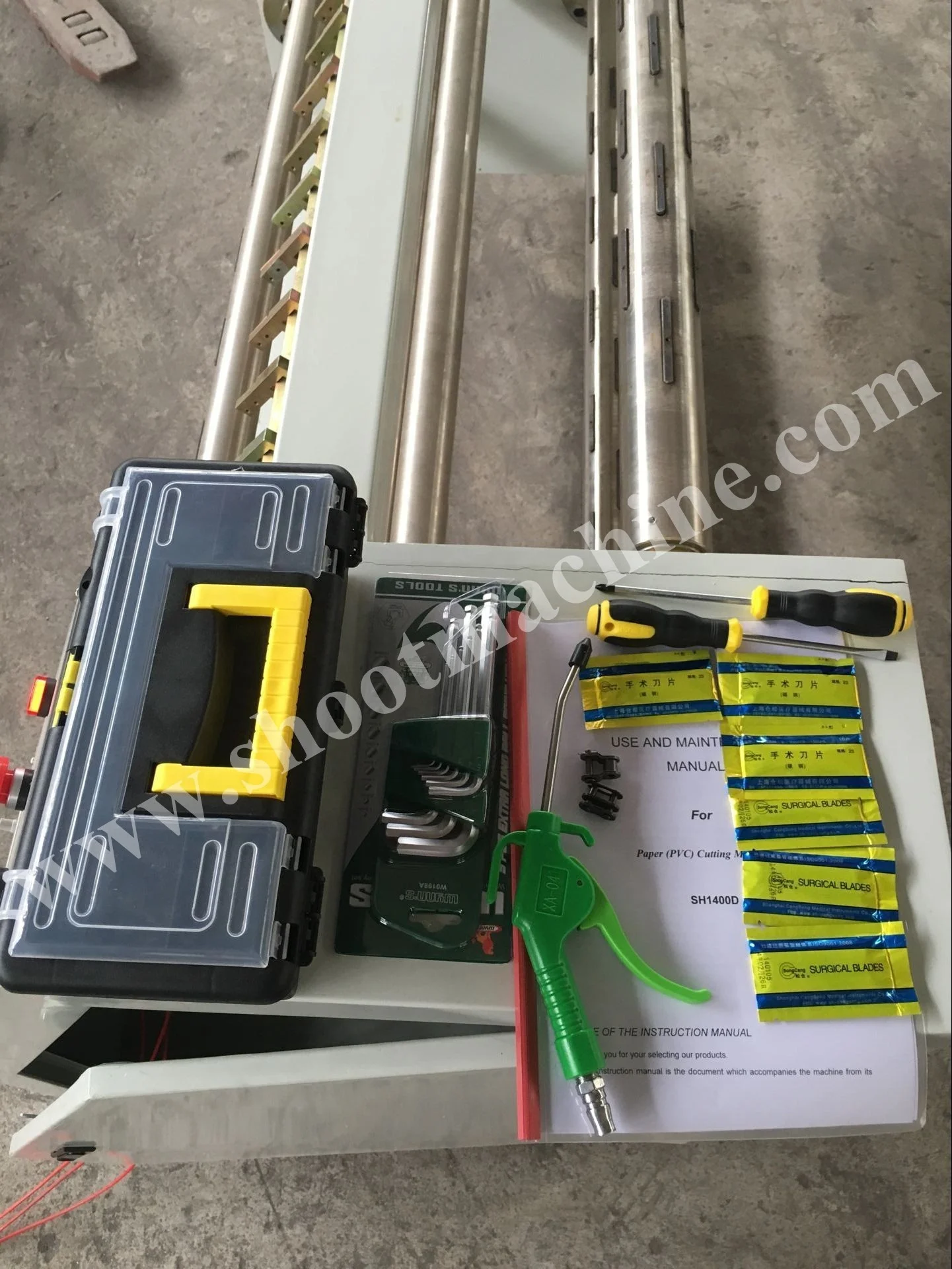 Shoot Brand Paper (PVC) Cutting Machine, SH1400D