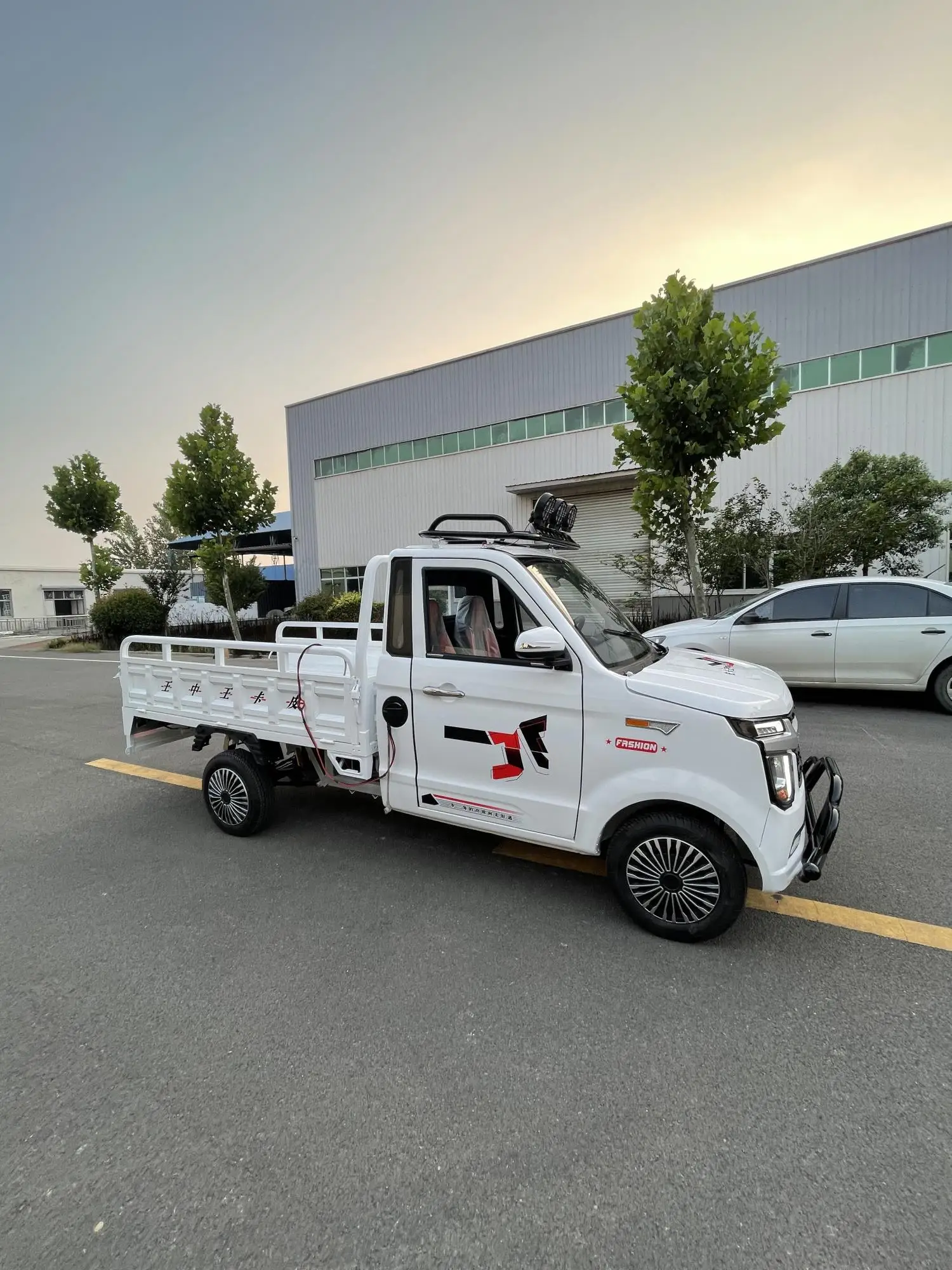 Jiulong 2024 Good Selling Products Mini Ev Car Small Pickup Trucks Mini Pickup Truck