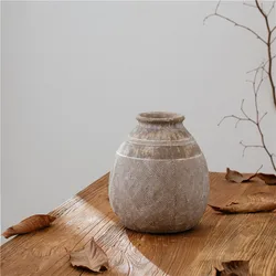 Pastoral handmade decoration narrow-mouth round terracotta jar brown terracotta vase wholesale flower vase for home