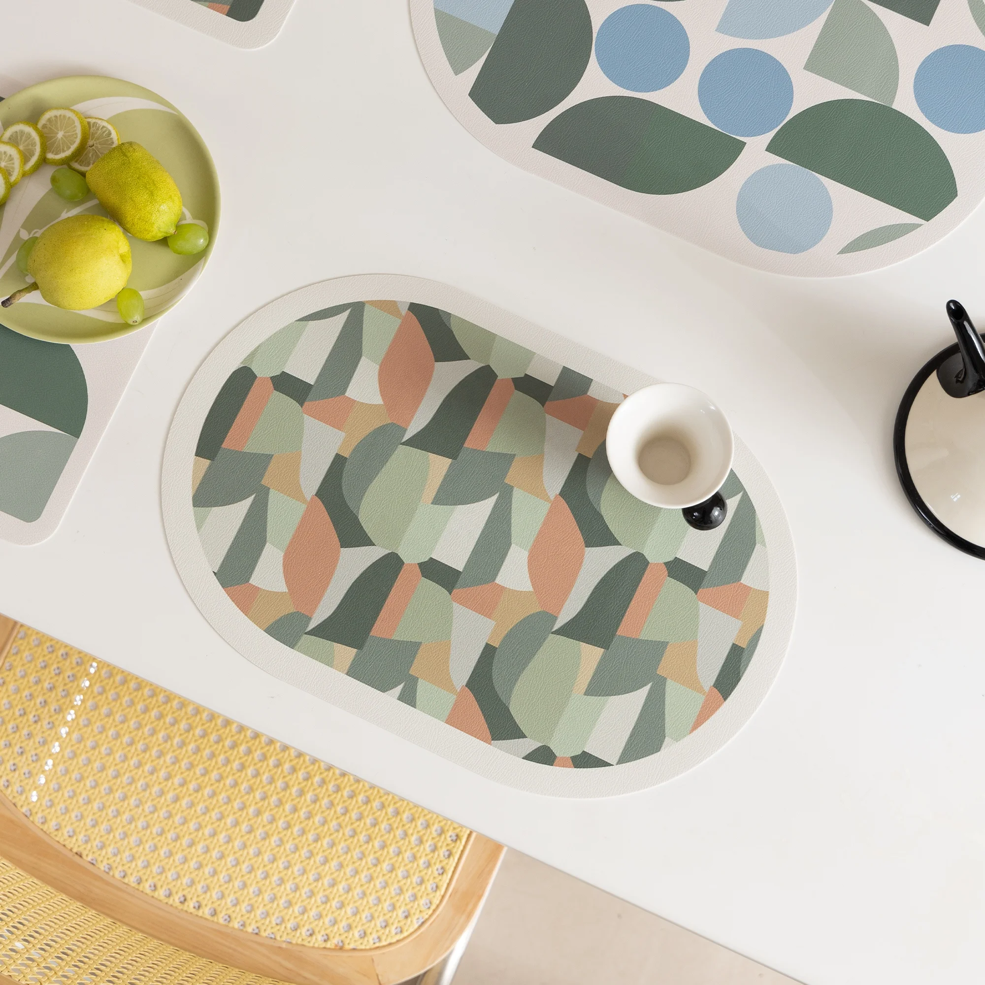 Original Design Printed Placemat Geometric PVC Placemat Waterproof Dinner Mat Set for Decoration Tables