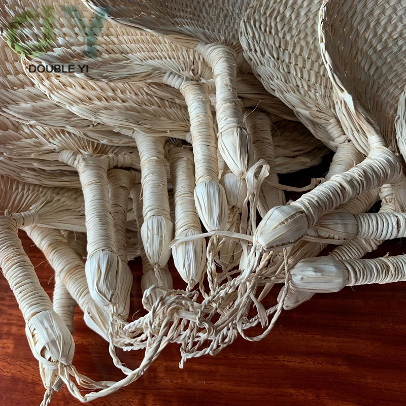 Custom Pu fan handmade old-fashioned Chinese style retro straw hand-cranked baby mosquito repellent fan bamboo leaf banana fan