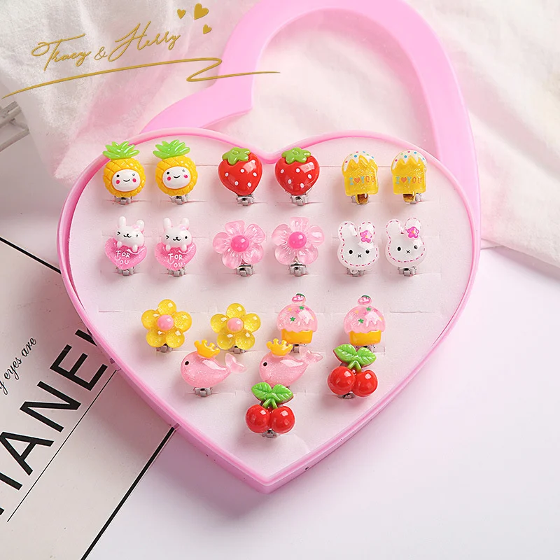 Tracy & Herry Wholesale 7Pcs Set Cheap Children Cute Pink Clip Earrings Box Packaging Custom Logo Cartoon Diamond Ring On Ear