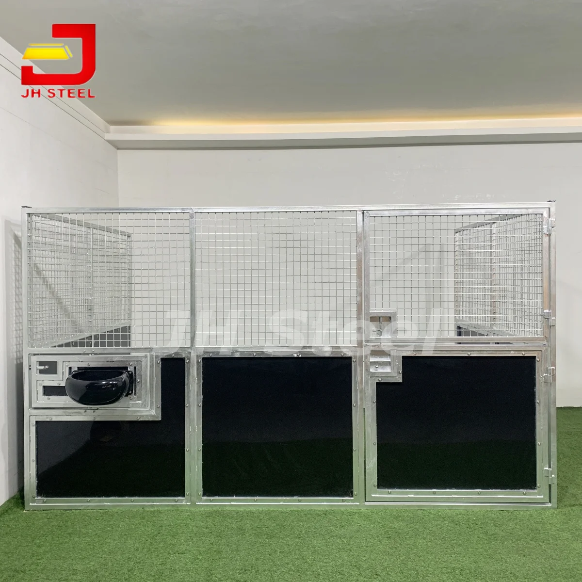 High Quality Fast Installation HDPE Infill Movable Horse Stable Panels with Sliding Door for sale