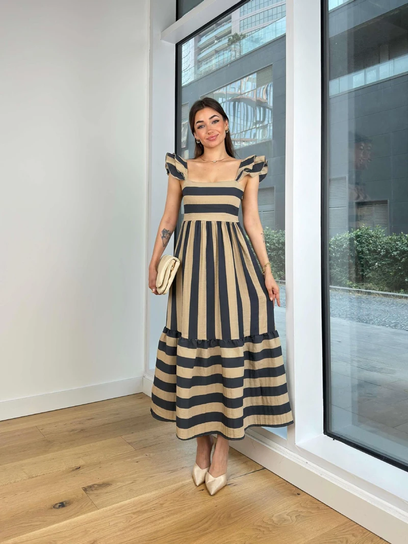 Q130 New 2024 European Summer Chic Sweet Slim Waist Spaghetti Strap  Midi Dress