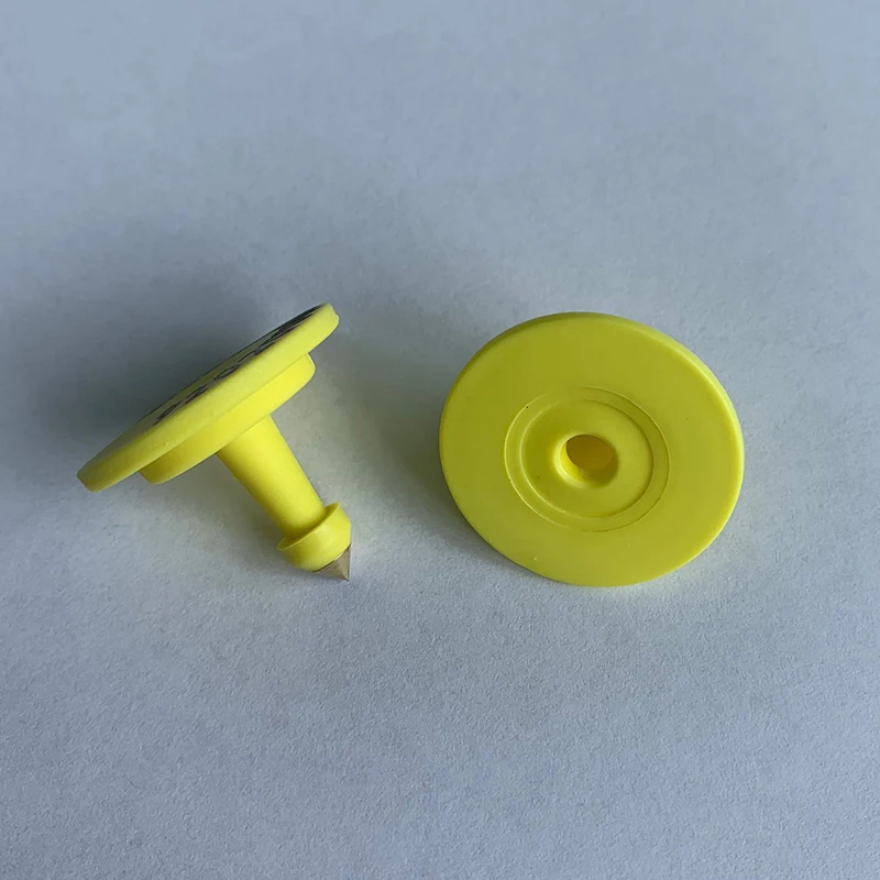 UHF RFID Livestock animal ear tags for Pig/Sheep/Cattle