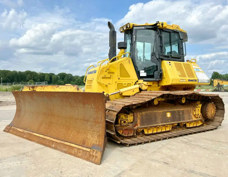 High Efficiency D61PX-24 Crawler Bulldozer Machine D61 Used Dozer  for Sale