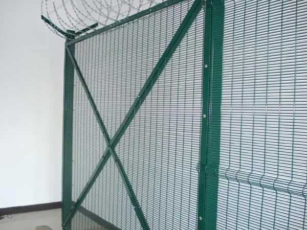 358 Anti-Climb Security Fence with Barbed Nail Wire Powder Coated Metal Frame for Farm & Driveway Gates