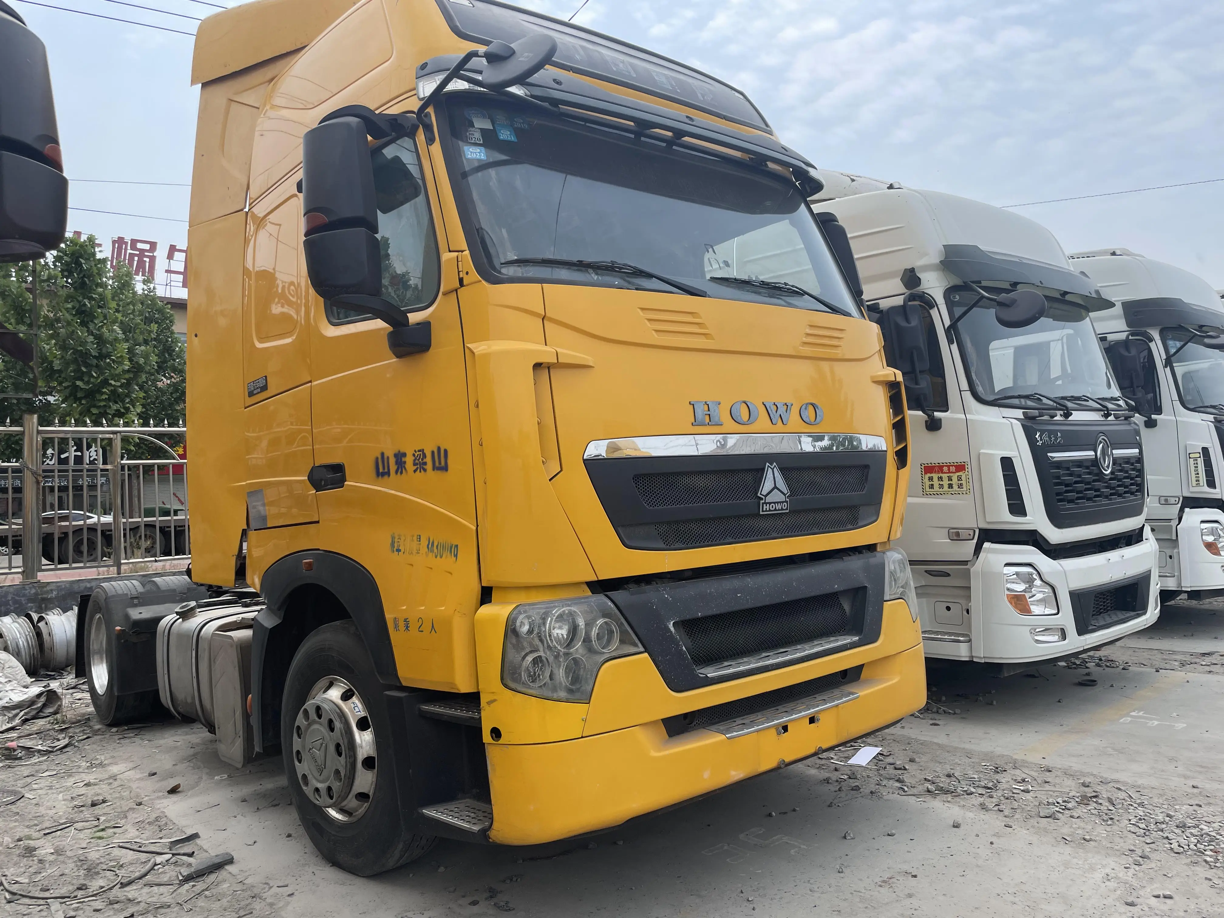 Новый тягач Sinotruck Howo Sitrak C7H A7 Tx Th7 6x4 6x6
