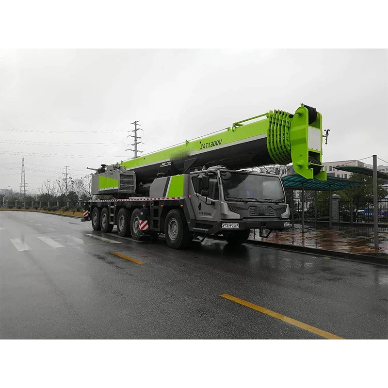 Zoom Lion 130t Truck Crane with 8 Section Boom Ztc1300V863