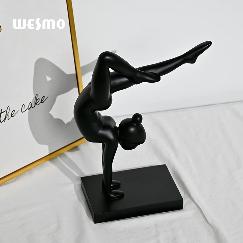 Nordic Home Decor Female Body Curvy Full-body Matte Gold Mannequin Yoga Girl Model Dummy Display Decorative Objects