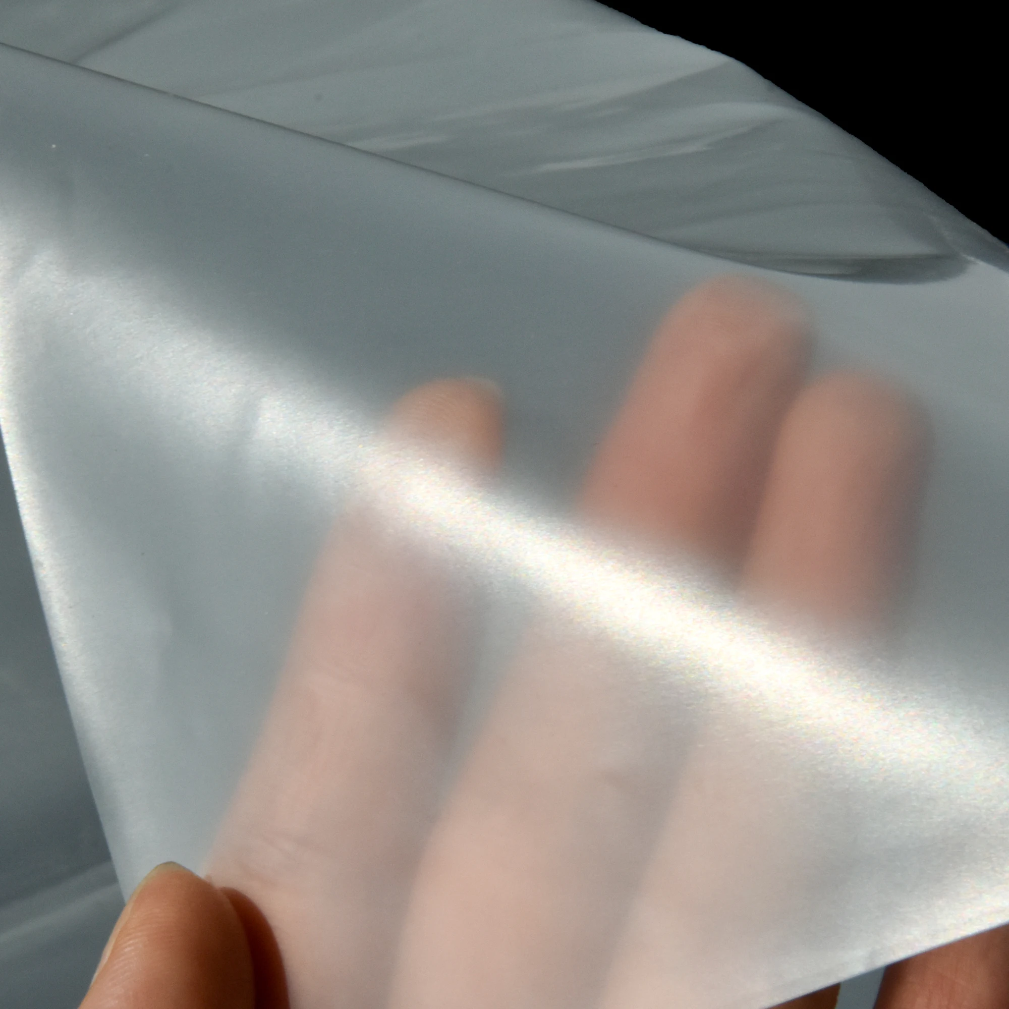 Двухслойная полиэтиленовая пленка для теплиц белый обруч 200 микрон