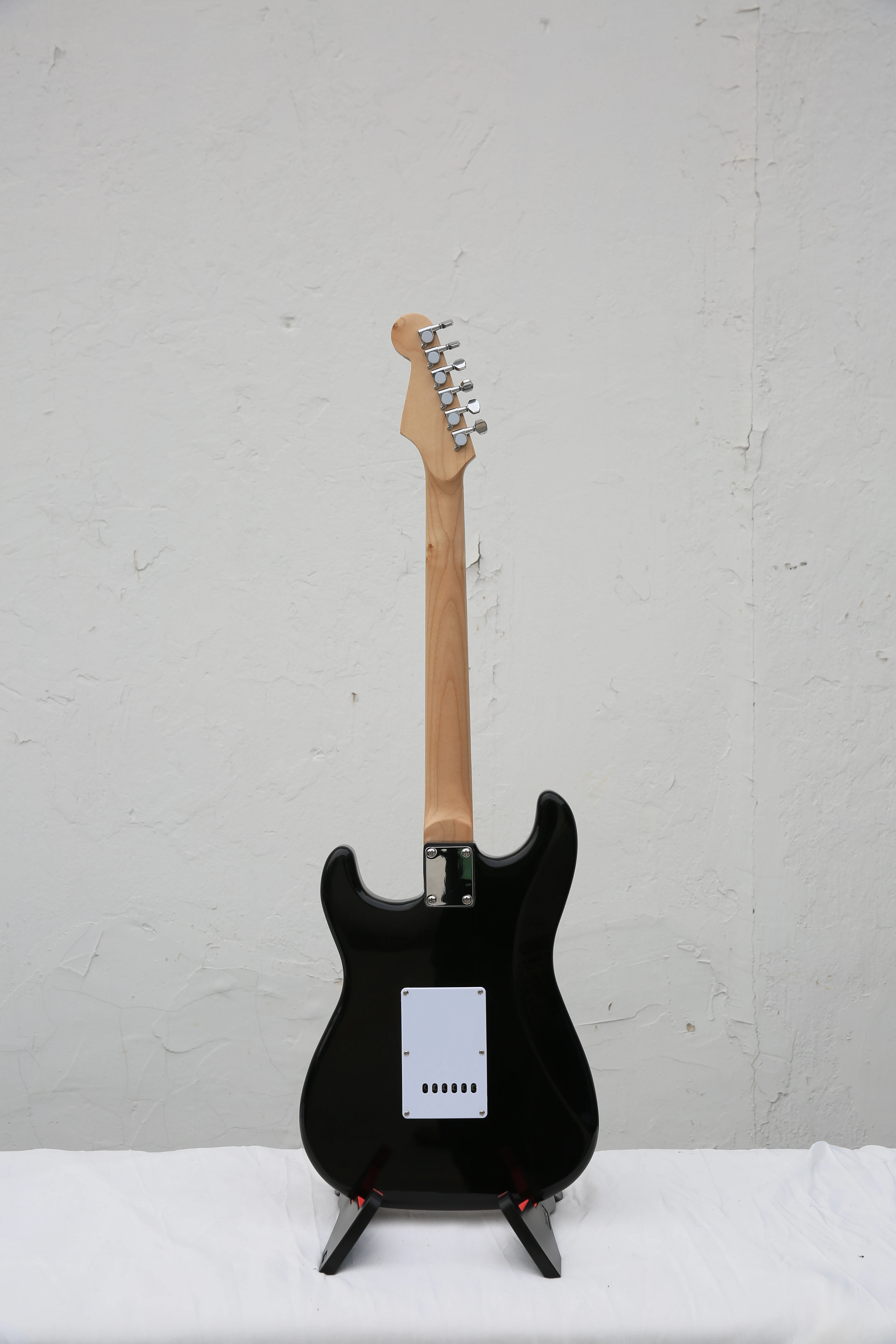 Durable in use Electric Guitar Professional standard 6-String Guitar for sale From China