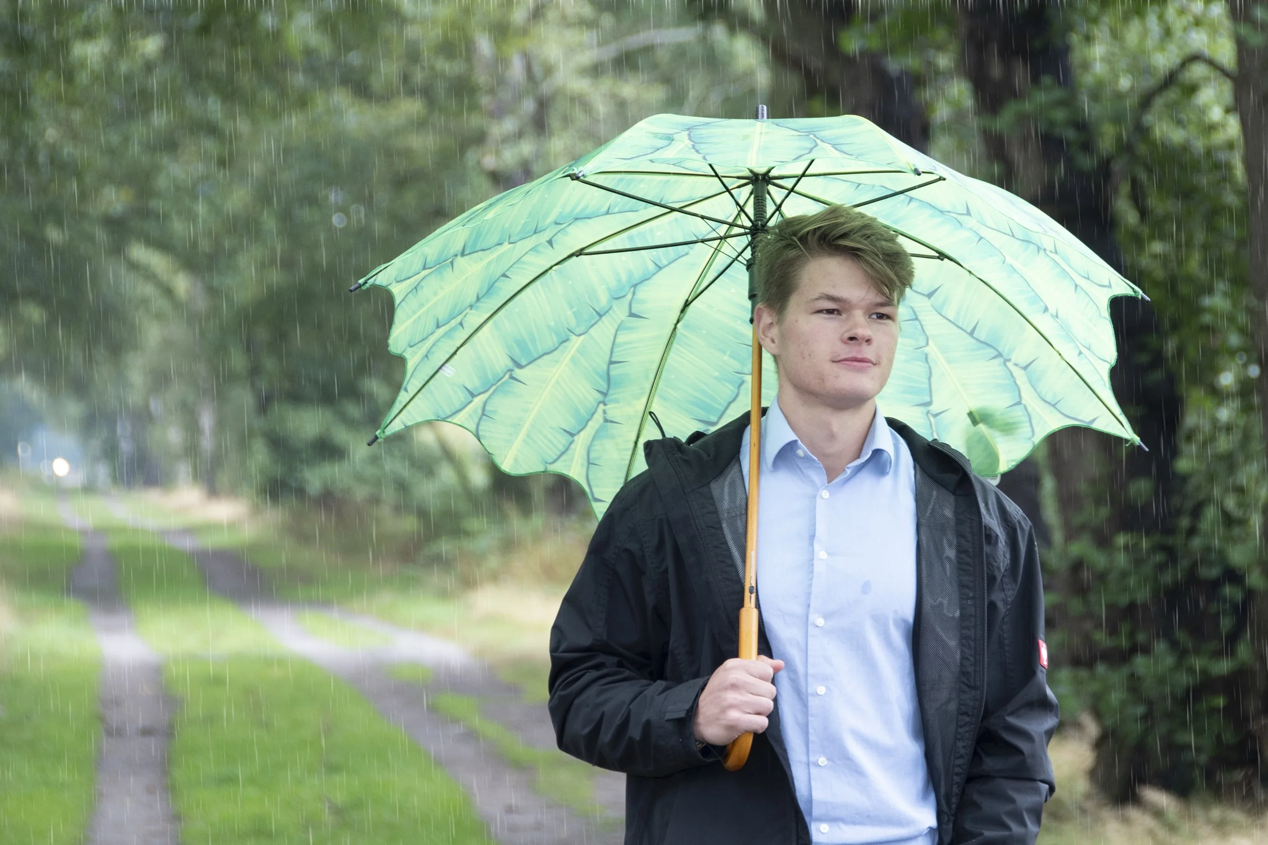 Good Quality Straight Umbrella Banana Leaves Wholesale New Umbrella For The Rain Custom Modern Rain Umbrella Green