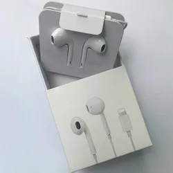 Original MMTN2FE/A C100 chip wired stereo noise cancelling headphone for iphone 11 pro max lightning earphone