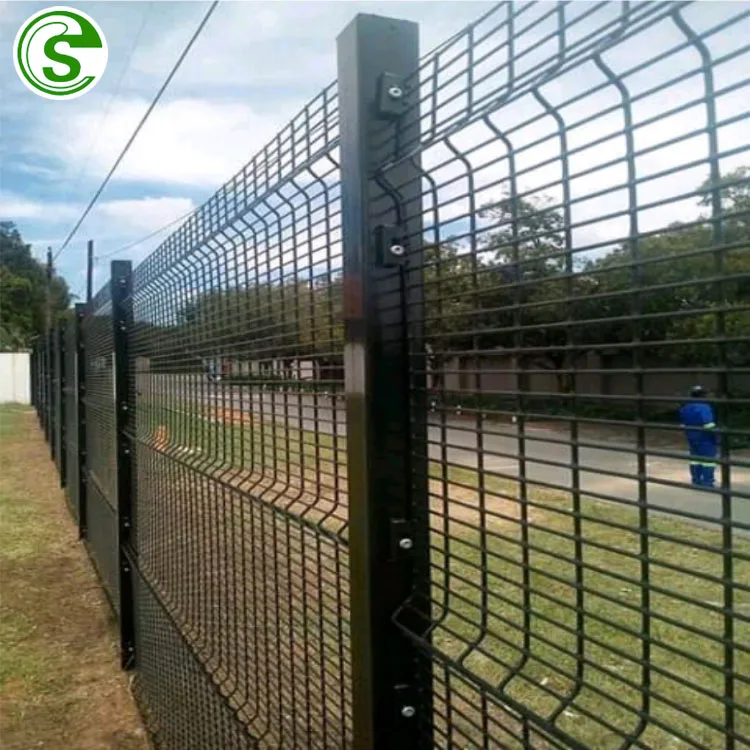 358 Welded Mesh Fencing High Security Prison Mesh Fence with Razor Wire Coils