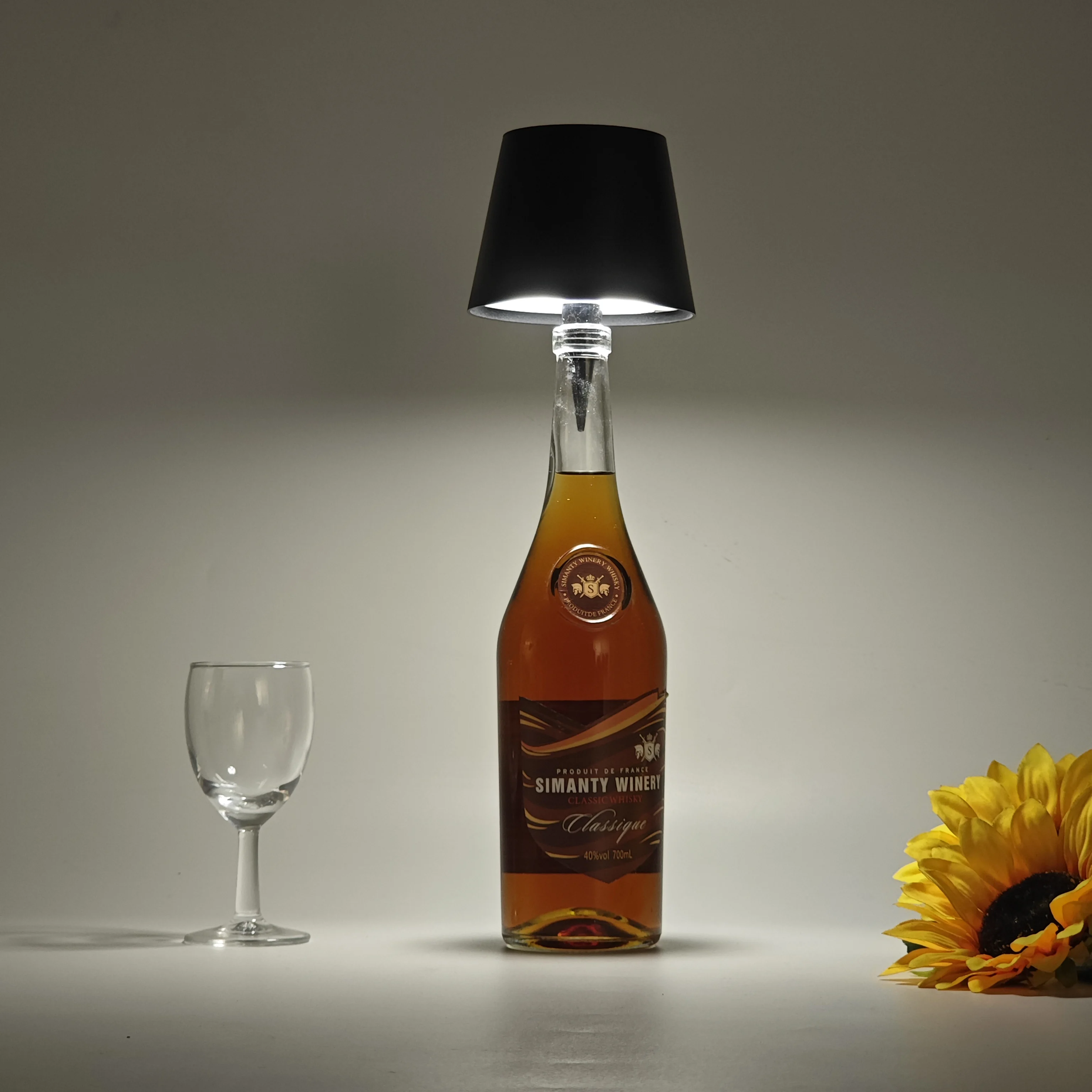 Restaurants Bar Rechargeable Cordless LED Wine Bottle Table Lamp with Touch Control Dimming for Party and Dining Ambiance