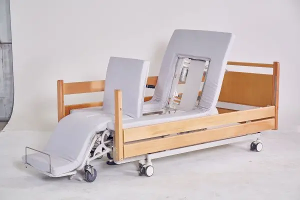 BT-AE047 Cheap hospital 2 function manual nursing bed wooden home care bed for elderly with mattress price