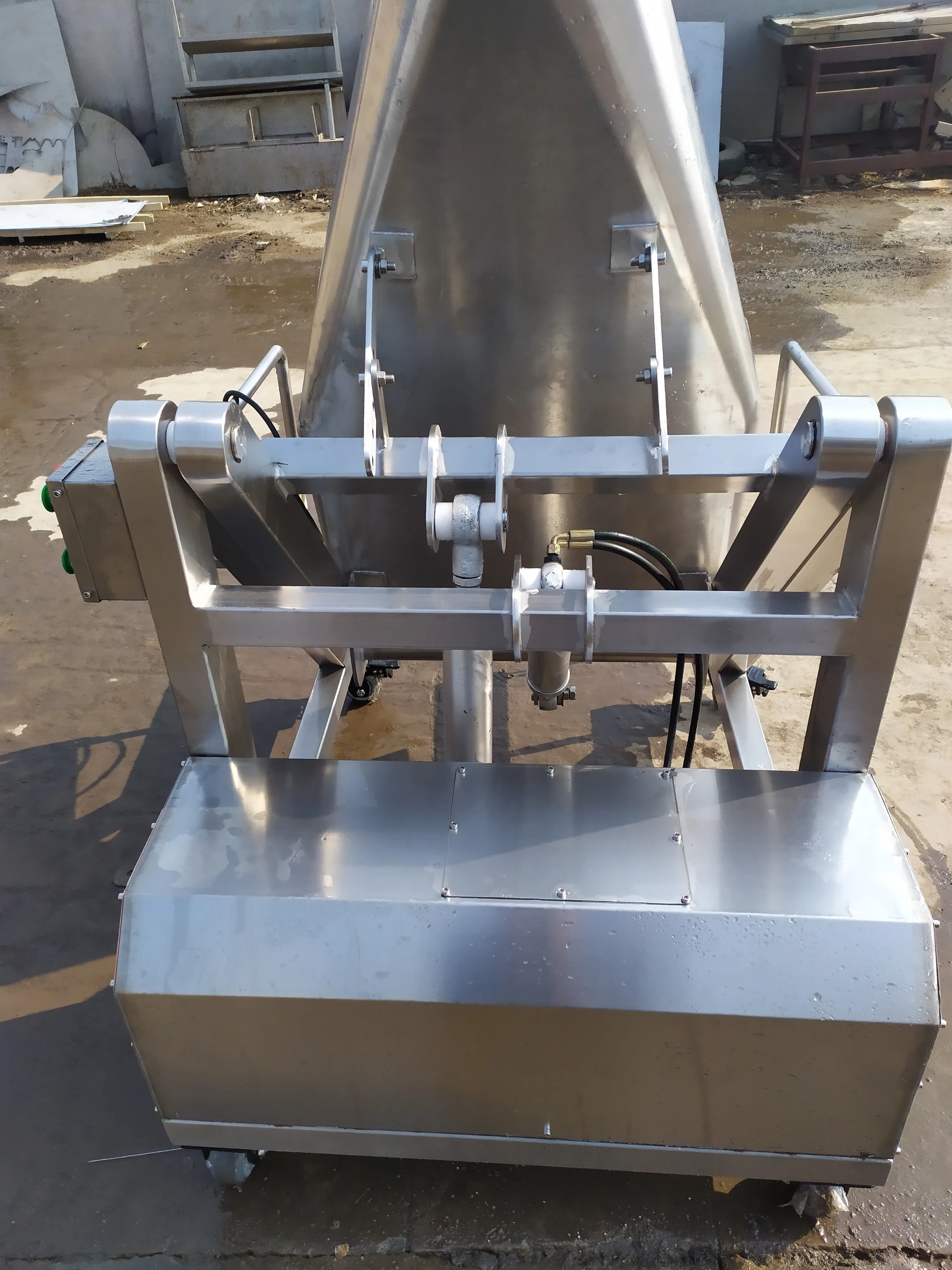 Customized Industrial Mobile Hydraulic Lifter / 200L Meat Cart Lifter Elevator for Vacuum Tumbler