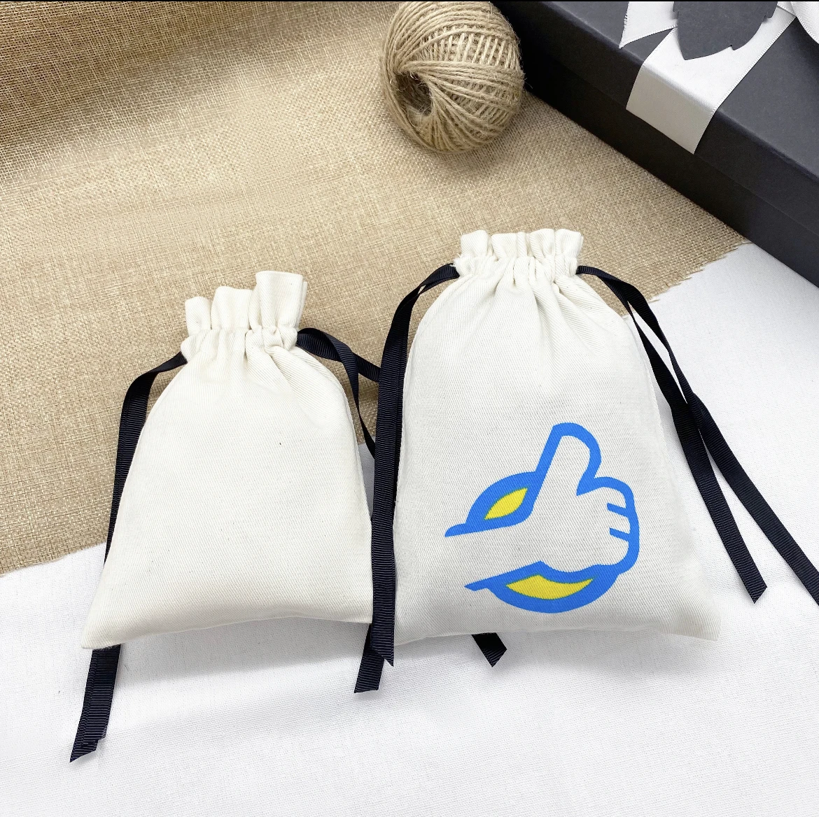 Custom Logo Natural Promotional Cotton Canvas Packaging Bag Gift Cotton Jewelry Pouch Cosmetics Pouch
