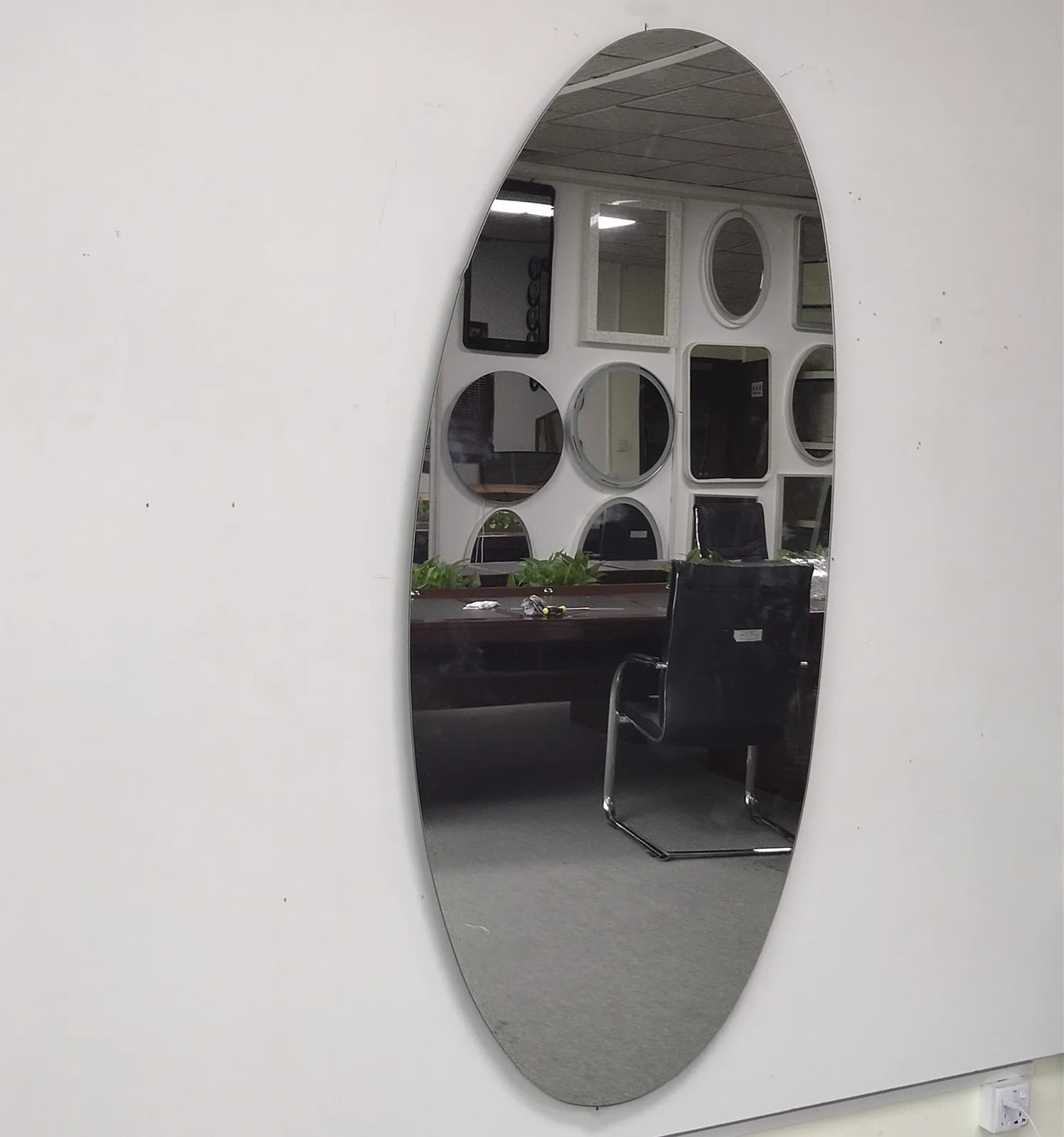 Customized Fashion frameless big wall mounted vanity mirrors irregular shaped modern backlit bathroom mirror