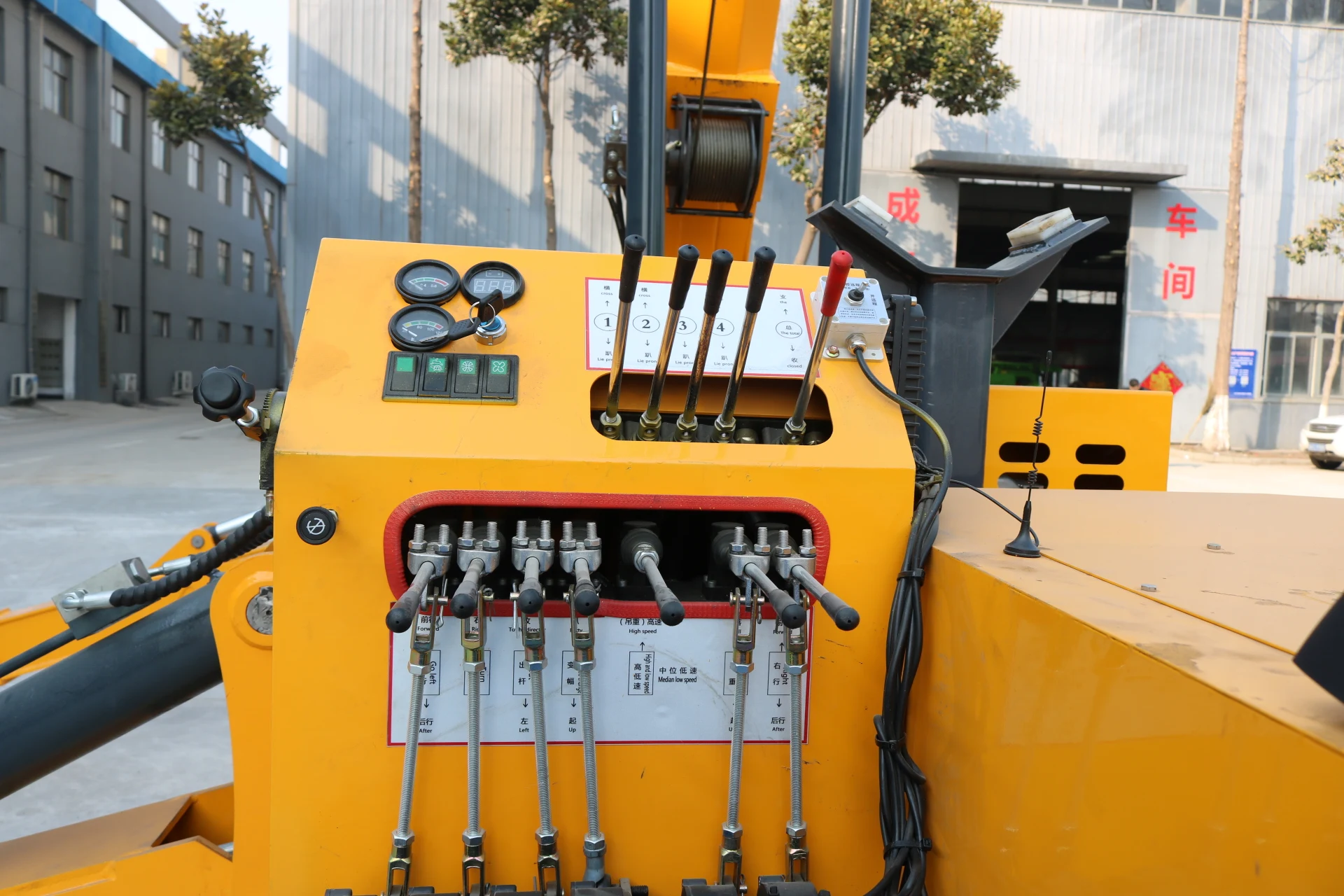 2024 Hot Selling Small Diesel Crawler Spider Crane Hydraulic 360 Degree Rotating Spider Crane Applied To Construction
