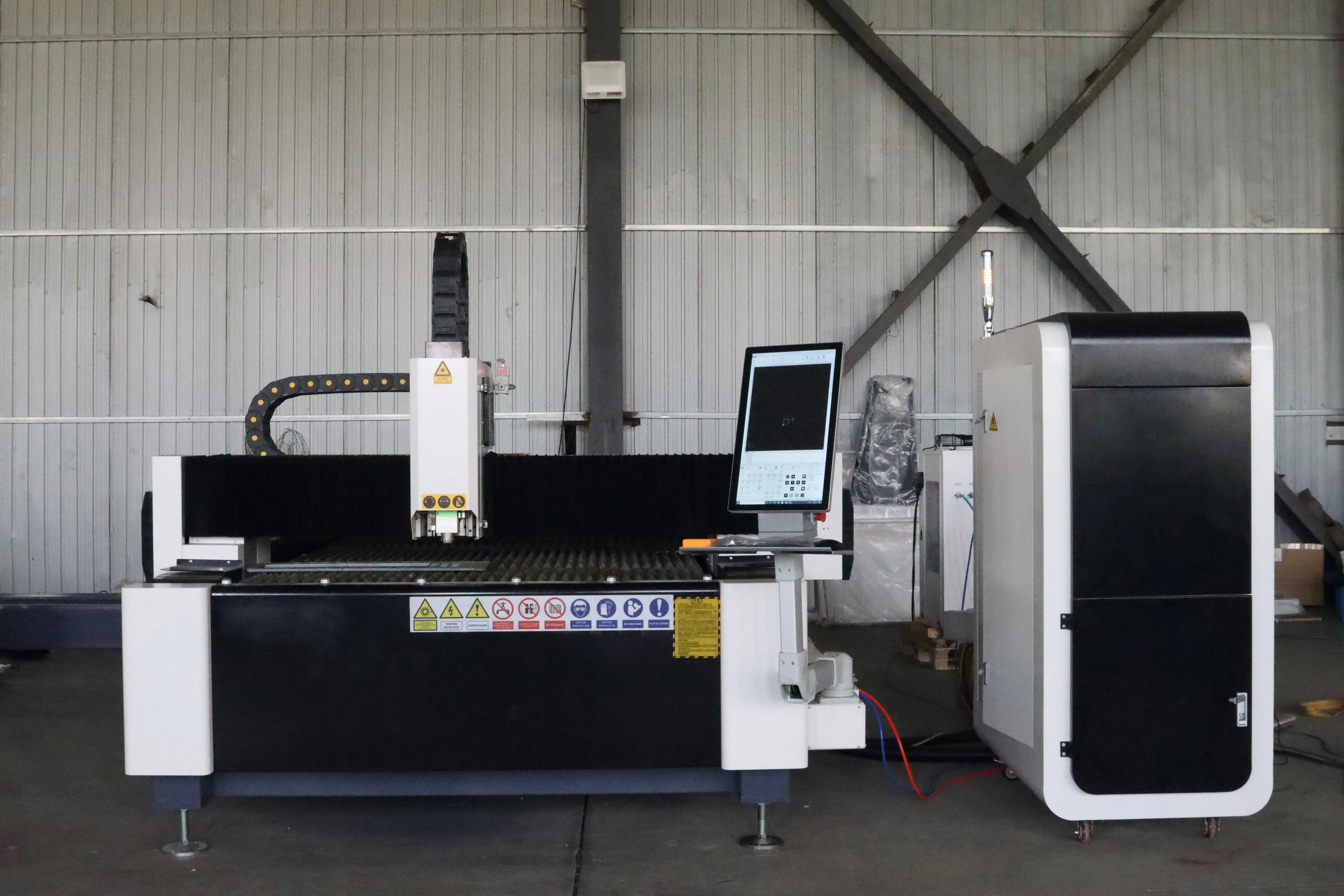 Apexcnc Laser Cutting Machine Laser Metal Cut Machine 2000w 3000w 20mm Metal Sheet Fiber Laser Cutter for Price