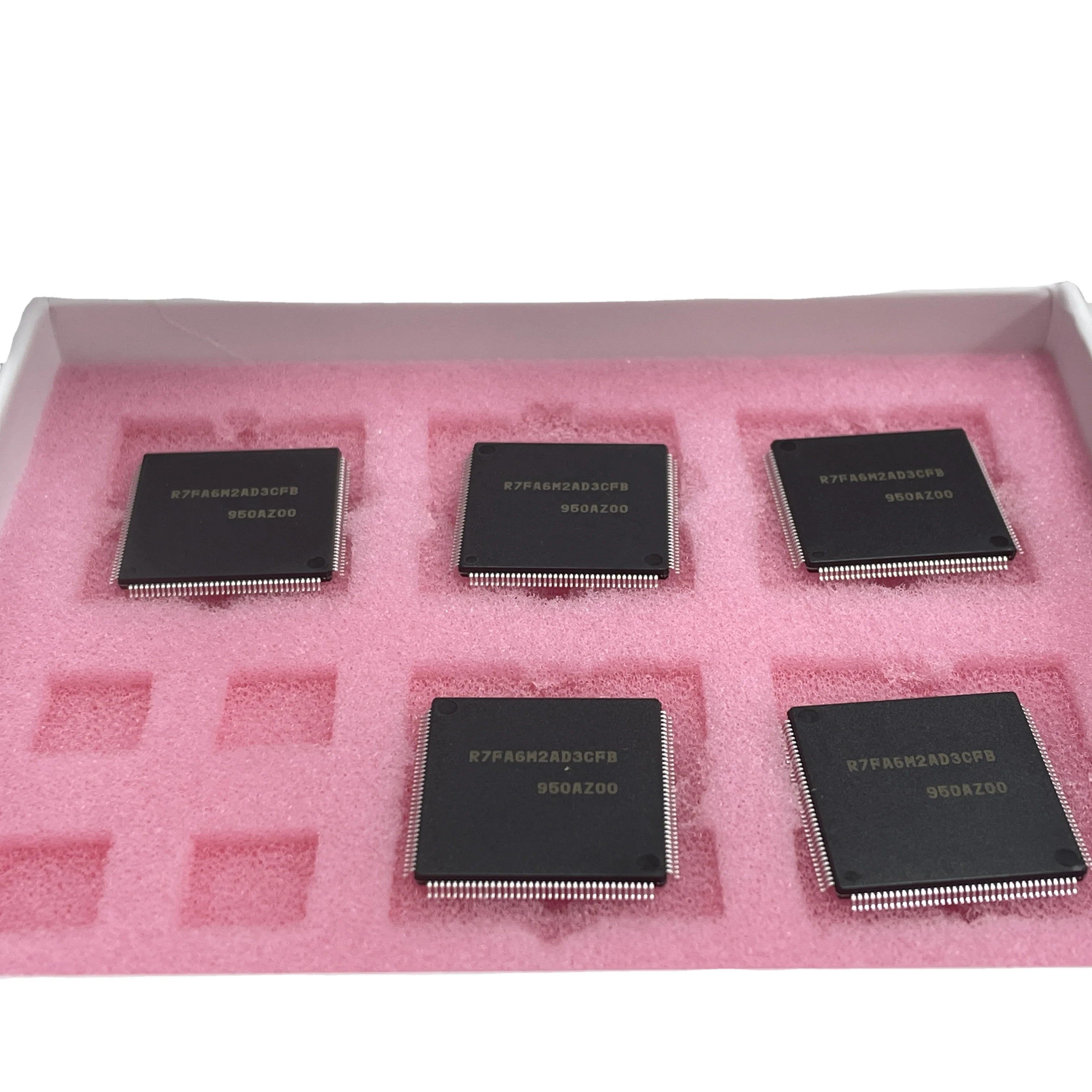 Электронные компоненты R7FA6M2AD3CFB 144-LFQFP новые и оригинальные (в