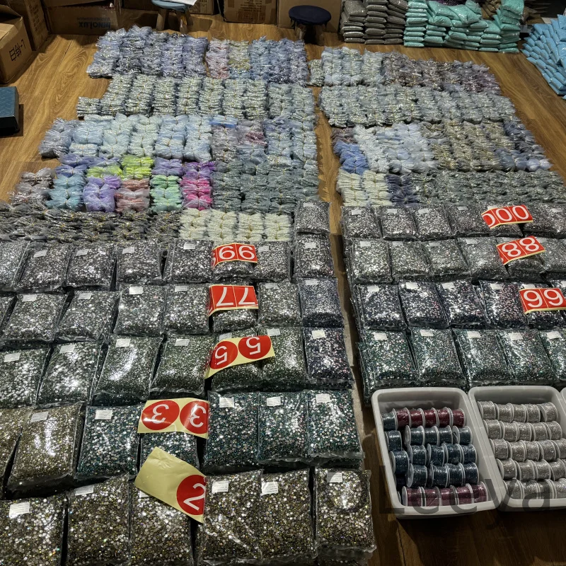 OLeeya Wholesale Free Samples Sparkle Glass Crystals High Quality Hot Fix SS6-SS30 Iron On Rhinestone For Garment Accessories