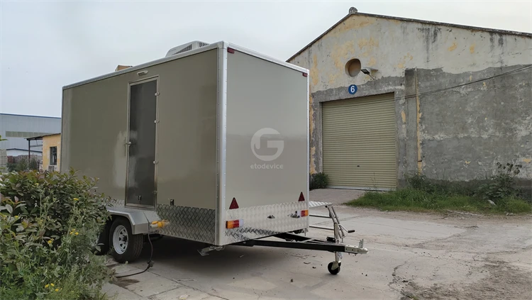 YITUO 3 stalls mobile toilets cabin movable container fiberglass high quality manufacturer camping restroom trailer