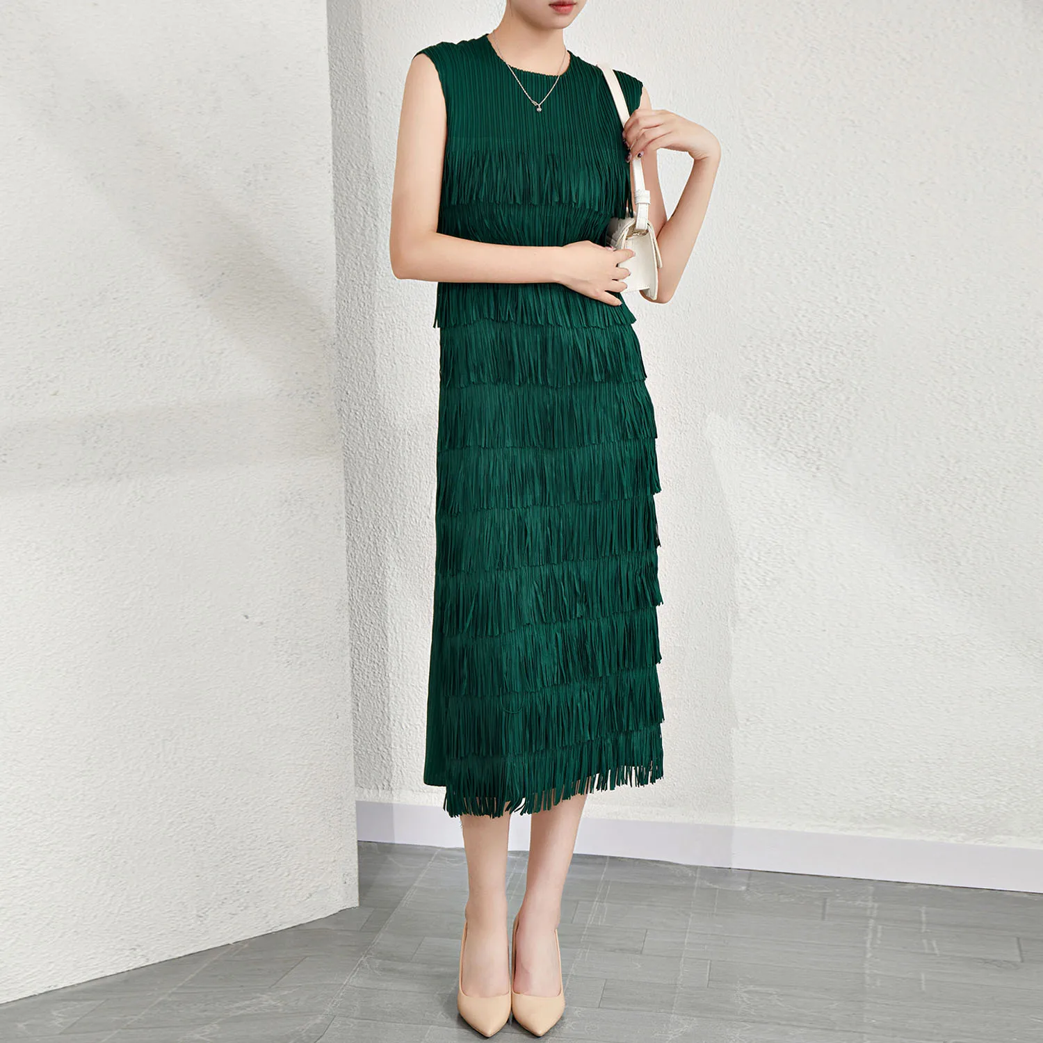 African Women Tassel Dress Summer Polyester Fabric Sleeveless Pleated Design Dress Elastic Stretch Casual Fringe Dress