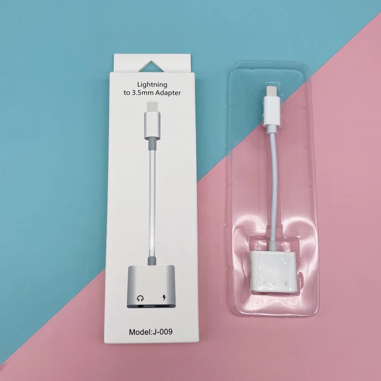 2 in 1 USB charging and listening headphone adapter earphone convert