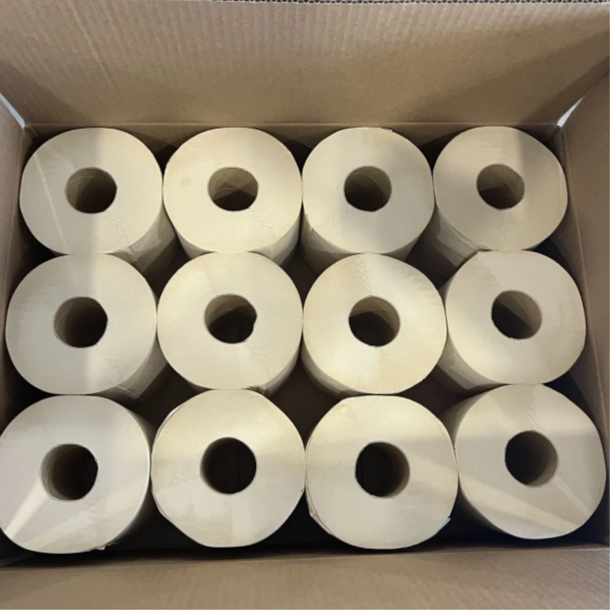 Unbleached Virgin Bamboo Pulp Strong 4ply Toilet Tissue Roll Dot Embossed Instant 12 Roll Pack 18 Rolls/Pack