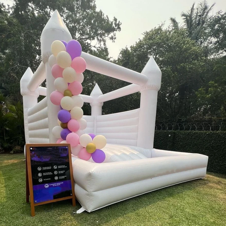 Небольшой надувной замок из ПВХ