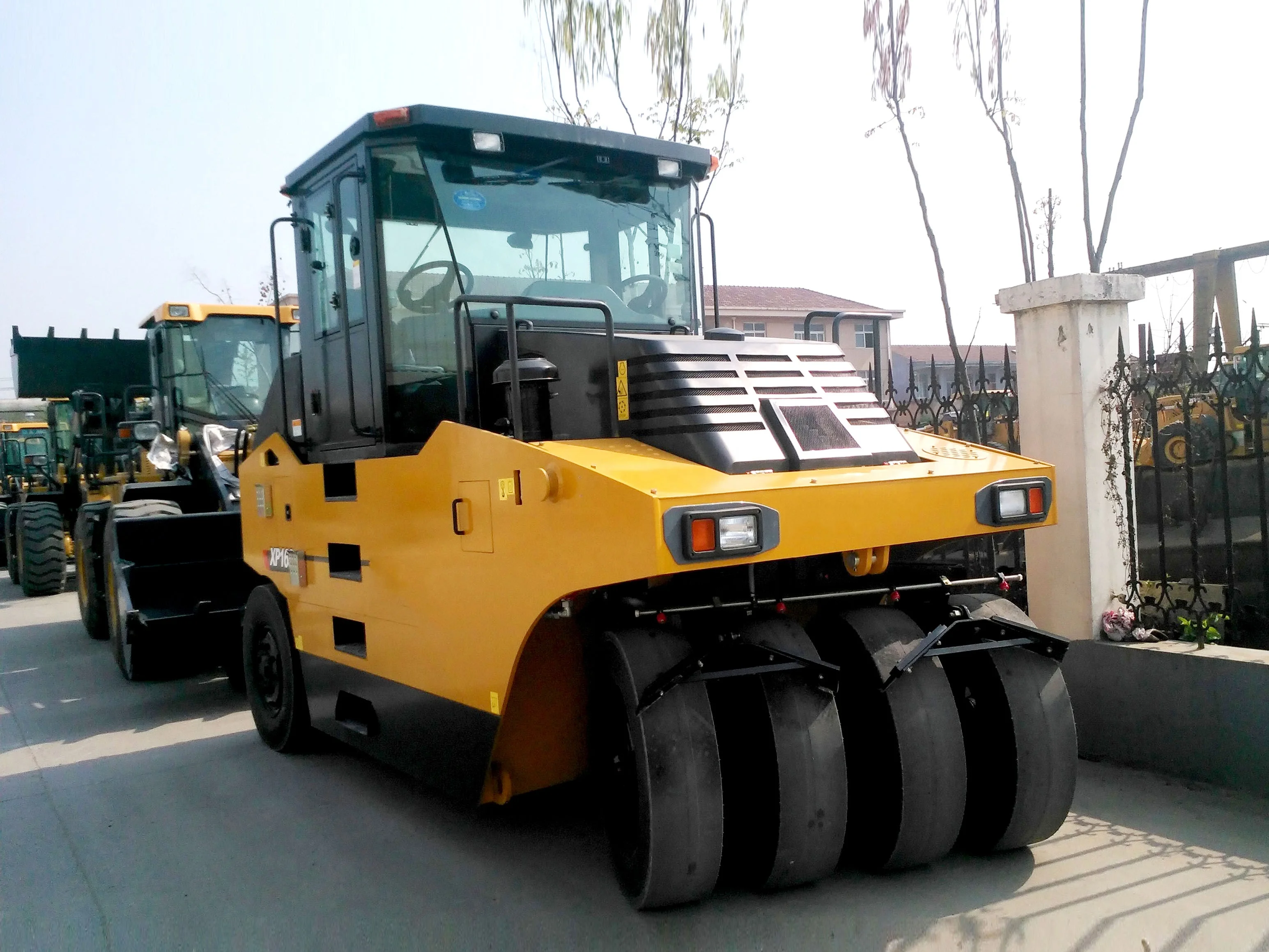 Высокоэффективная китайская брендовая дорожно-строительная техника 16Ton XP163 дорожный каток для продажи