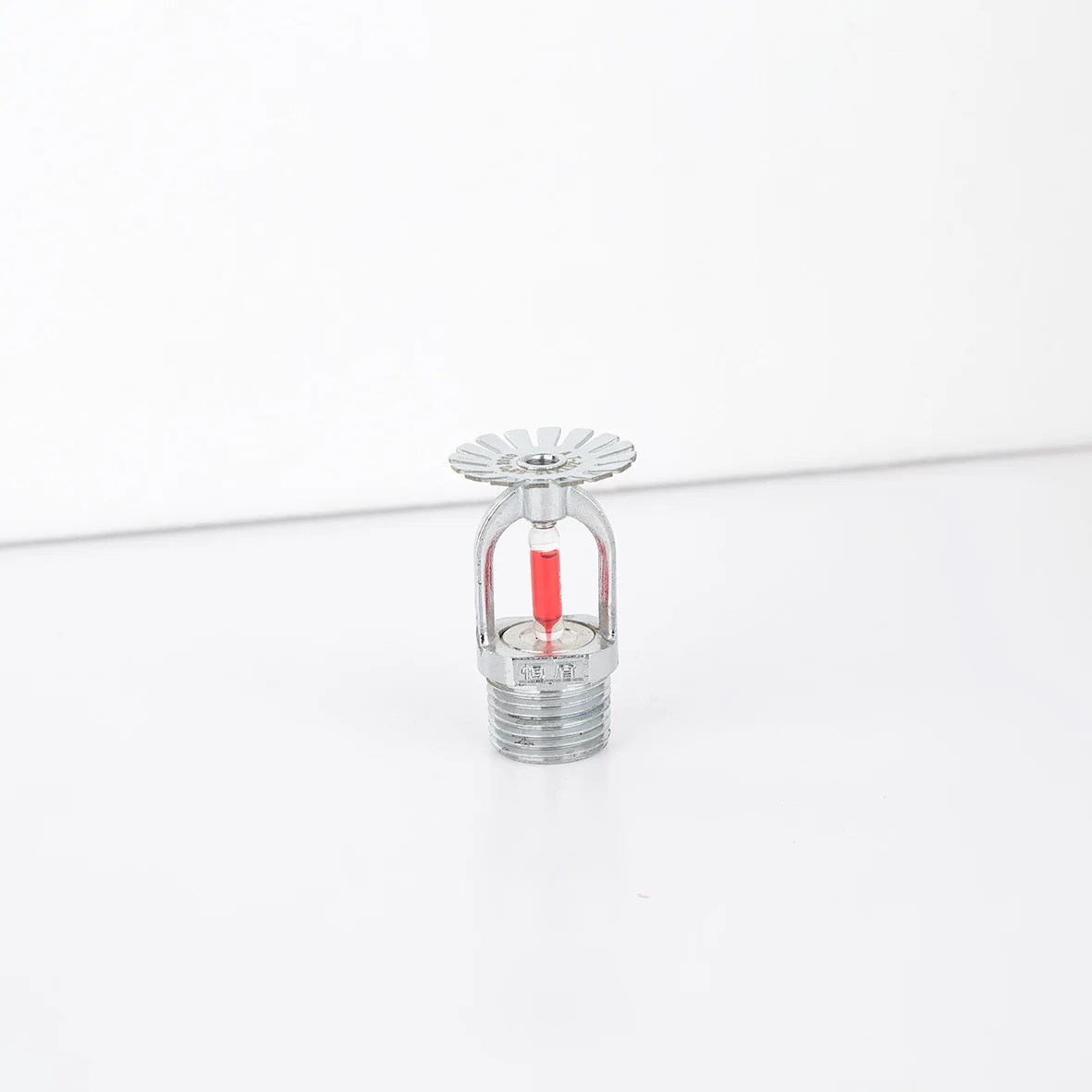 Upright Brass Glass Bulb 68 Degree  Fire Sprinkler For Fire System  Fire Extinguishing Sprinkler