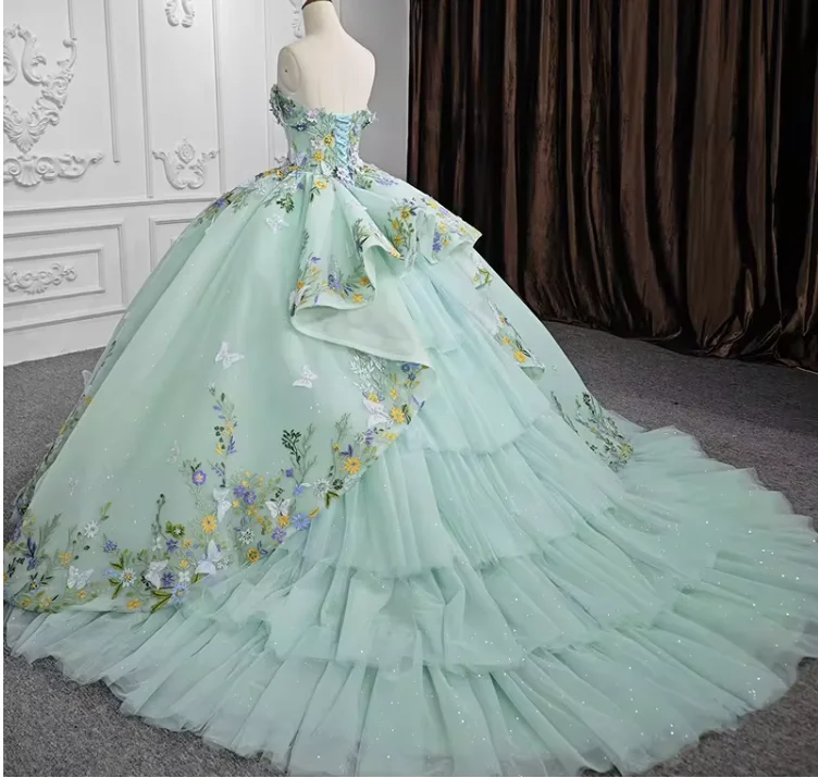 QD1637 Green Quinceanera Dresses for Sweet 15 Year Old Ball Gown Butterfly Flowers Lace Appliques Princess Dress Vintage Adults