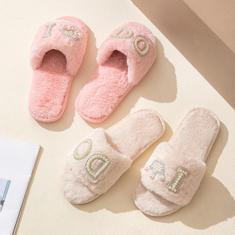 Ladies Faux Fur Furry Bridesmaid Bling Bling Rhinestone Wedding White Fur Bride Slippers Custom Logo