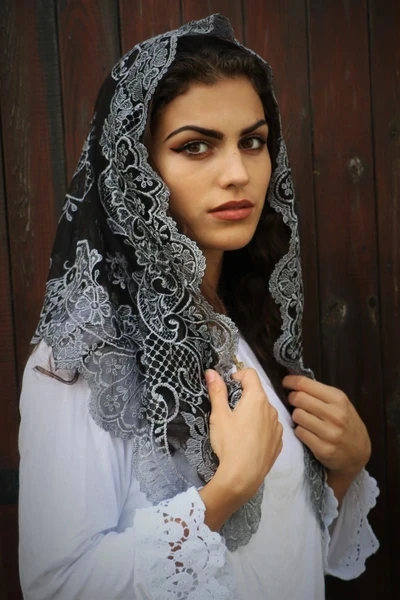 Embroidery Lace Chapel Shawl Triangular Mantilla Muslin Women Head Covering Prayer Catholic Church Veil