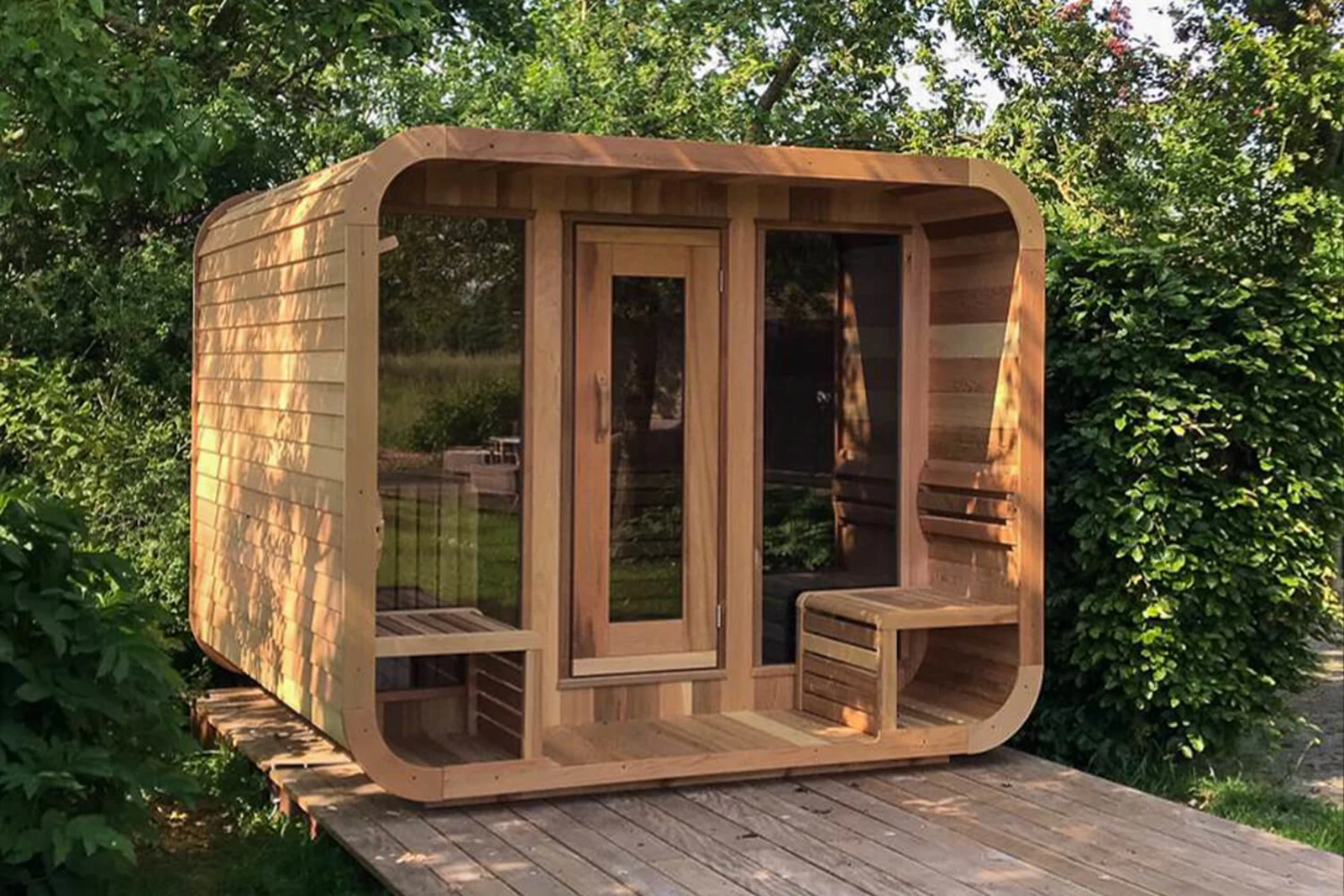 Wholesale Price Red Cedar Traditional Dry Steam Cube Outdoor Sauna for 6 People