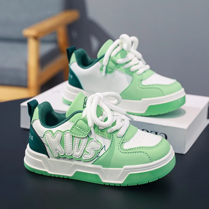 Hot Selling Unisex Casual Bread Shoes for Boys Girls Trendy Lace Upper Material for Sports Walking in Summer Winter Spring